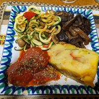 Tortilla española, albóndigas, berenjena y zapallo. Todo vegano y sin gluten! at El Piano in Granada