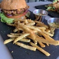 Sandwich de “pollo” con papas  at Gia Vegan Pastries in San Pedro