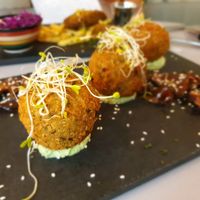 vegan mac and cheese balls at Gia Vegan Pastries in San Pedro