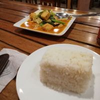 Curry mit extra Tofu und Reis at Dara Kitchen in Koh Samui