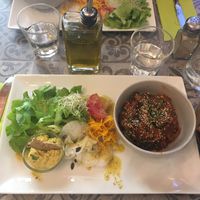 Riz complet ratatouille. Salade crudités vinaigrette d’agrumes. Houmous. at VG in Corsica