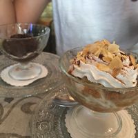 Sorbet choco gingembre. Tiramisu vegan banane coco. at VG in Corsica