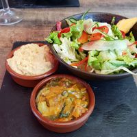 Mafé and hummus at Biofoodies Cafe in Toulouse