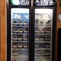 Sorry for the quality, but there are clearly marked vegan ice creams for takeaway too at La Muu in Tallinn