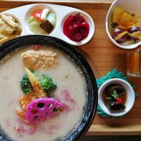 set meal with ramen noodle soup at Shū Shí NánHái 舒食男孩 in Chishang
