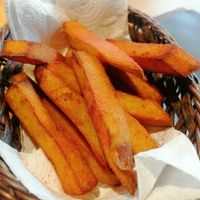 Sweet potato fries from heaven at Shū Shí NánHái 舒食男孩 in Chishang