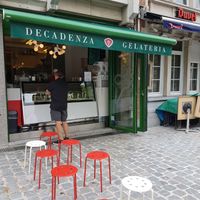 Front of Decadenza at Decadenza Gelateria in Leuven