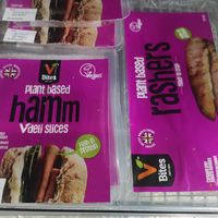 Great to see V Bites stocked here 💚 at Earth Market in Joondalup