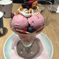 Very Berry Cheesecake Parfait (Vegan) at Shiro Cafe in Tokyo