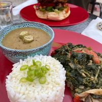 Fava Daal with spinach mushroom ragout and rice 🌱👍🏻 at Mad Irie in Crete