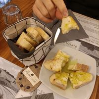 Bruschetta con l'olio nuovo at Oleoteca Bartolomei l'Olio Orvieto con Cucina in Orvieto