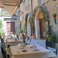 Posti all'aperto at Oleoteca Bartolomei l'Olio Orvieto con Cucina in Orvieto