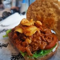 the inside life of a vegan BBQ 😉 at Mingle Cafe in Larnaca