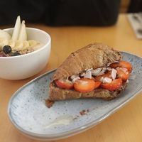  at Noshi Coffee in Porto