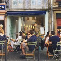 this is the outside at Noshi Coffee in Porto
