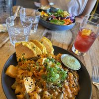 Curry, Rosa salad and iced tea  at Lola Rosa - Places des Festivals in Montreal