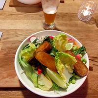 Vegane Summer Buddha Bowl mit Räuchertofu at Lokal in Davos Platz