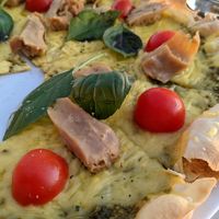 Vegan pizza at Vagas Bar in Matosinhos