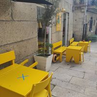 Outdoor sitting at Ideas Peregrinas in Tui