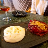 Crumble com frutas da época e uma espuma de limão at The Green Affair - Saldanha in Lisbon