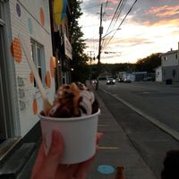 Peanutbutter Cup Sundae 🥜 at Flurple's in Sudbury