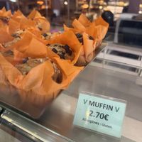 Vegan muffin  at Patisserie Chocolaterie Peigné in Lille