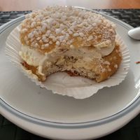 Tropezienne végétale at Patisserie Chocolaterie Peigné in Lille