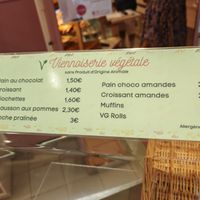 Vegan choices at Patisserie Chocolaterie Peigné in Lille