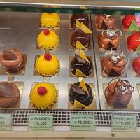 Vegan pastries at Patisserie Chocolaterie Peigné in Lille