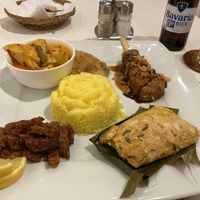 Éénbords rijsttafeltje at Kapulaga in Maastricht