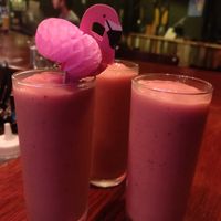 קוקטיילים על בסיס תותים קפואים at Alf in Haifa