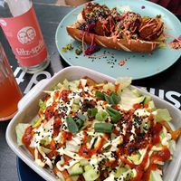 Kapsalon en broodje kroket at The Black Cockatoo in Almere