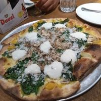 Spicy vegan pizza at Otomat in Leuven