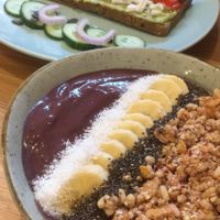 Energy Bowl and Avocado Toast with vegan Feta at Happy Blender in Athens