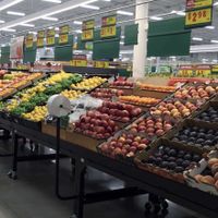 Produce  at H-E-B Grocery  in Midland