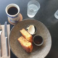 Sourdough Crumpets VeO    Kenyan filter coffee at Equium Social in Newcastle