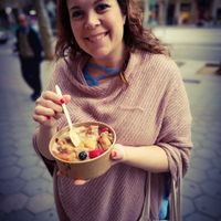 Apple crumble joy! at Vegan Bowls in Barcelona