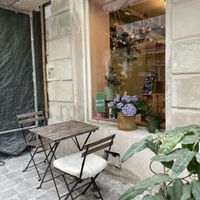 Outdoor seating  at Formosa Food in Vienna