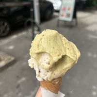 Pistacchio e mandorla vegan  at Gelato San Lorenzo in Rome