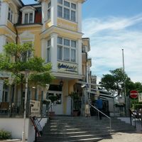 Eingang at Banzino im Hotel zur Post in Bansin