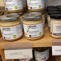 hummus at Lousbergmarkt in Ghent