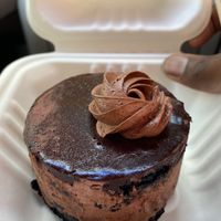 Vegan dark chocolate cake at Sibu Cafe in Uvita