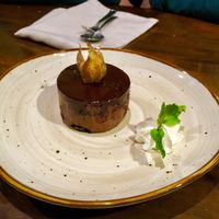 vegan chocolate cake at Sibu Cafe in Uvita