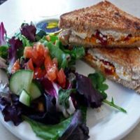 not your mama's grilled cheese (vegan-style) at MUSE on 8th in Los Angeles