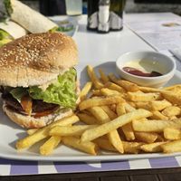 Beyond burger at Roots Cafe in Cascais