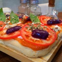 Pizza at Samadhi Veggie Food in Lima