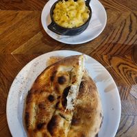 Mac and cheese and garlic bread at Pizza Punks in Belfast