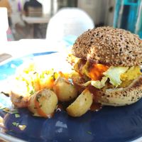 An aesthetic and very good burger.  at La Pile d'Assiettes in Saint-jean-de-luz
