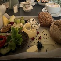 Vegetarisches Frühstück   at Kraweel in Hamburg