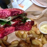 Monna Lisa Burger, whit tunrip patty (organic!!), confit tomatoes and cocktail sauce. The pink color comes from radish, apple and black currant. Amazing! at Vita Italian Burger in Milan